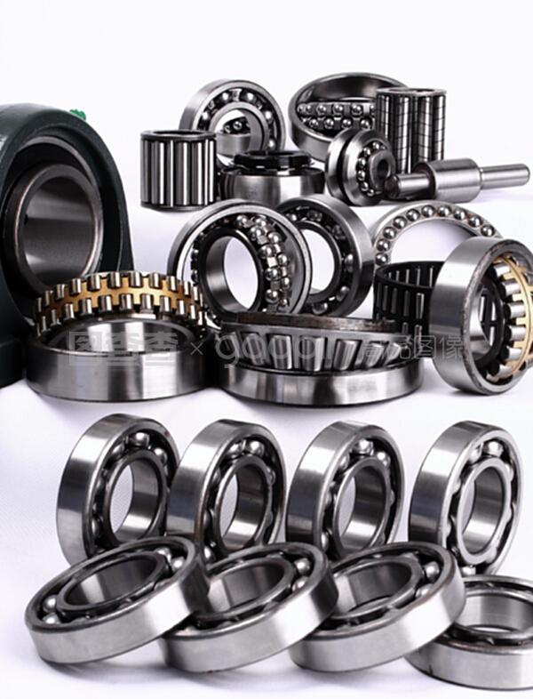 What are the basic items for daily maintenance of bearings and what is the operation cycle？
